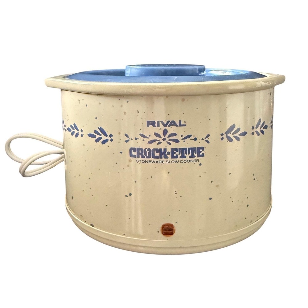 Rival Crockette Slow Cooker Cornflower Blue Crock Pot BBQ Potluck Cook Vintage